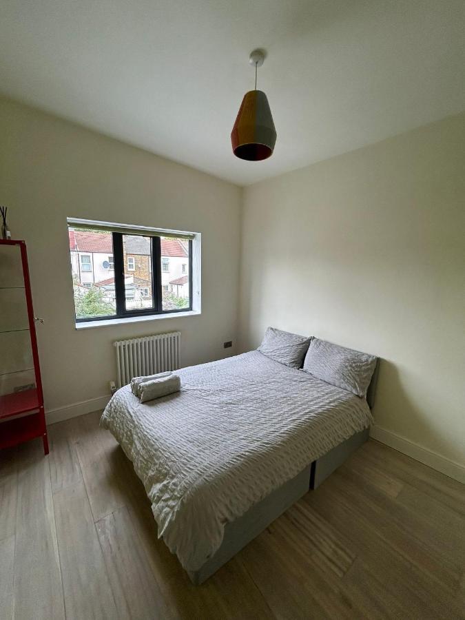 Contemporary 3 Bed House With Spacious Garden Close To Stratford & Canary Wharf لندن المظهر الخارجي الصورة
